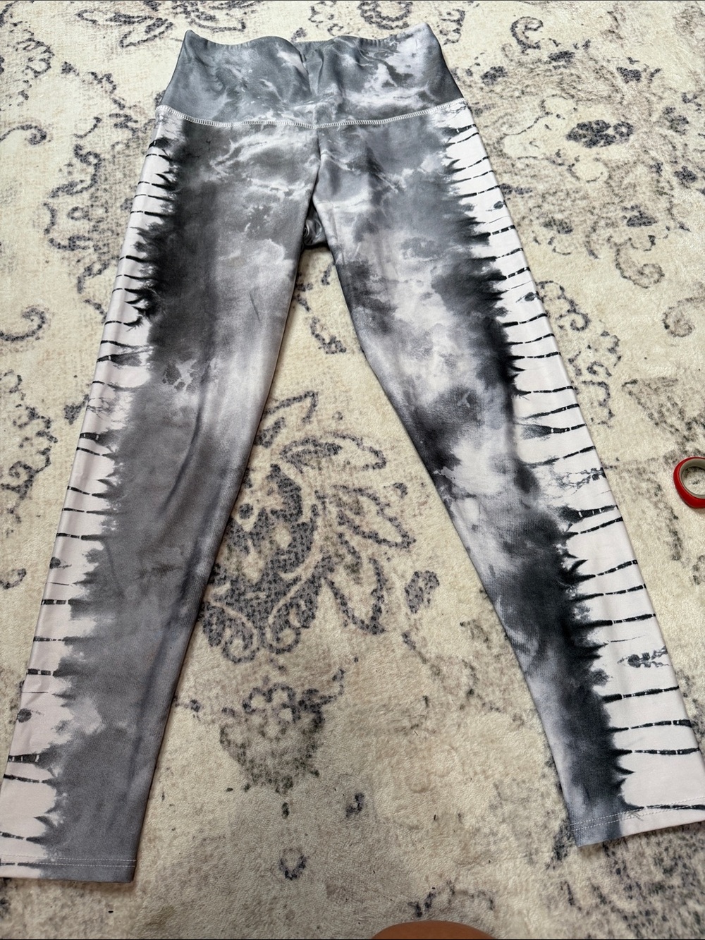Onzie Black & White Tie-Dye High-Rise Leggings S/M